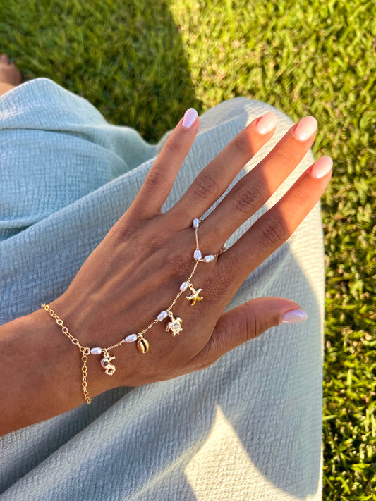 Veraniego Hand Chain