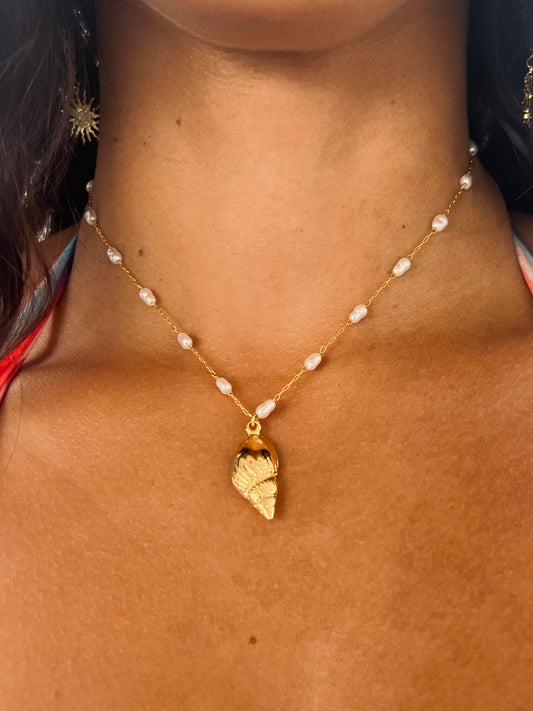 Concha Dorada Necklace