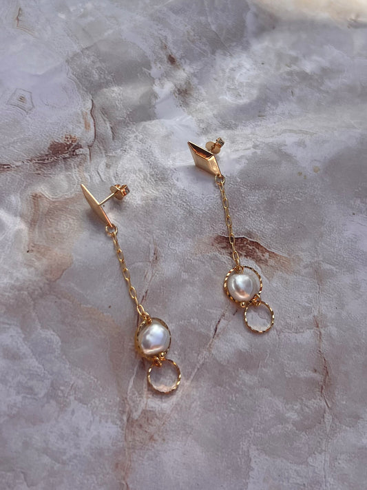 Dangle Pearls Earrings