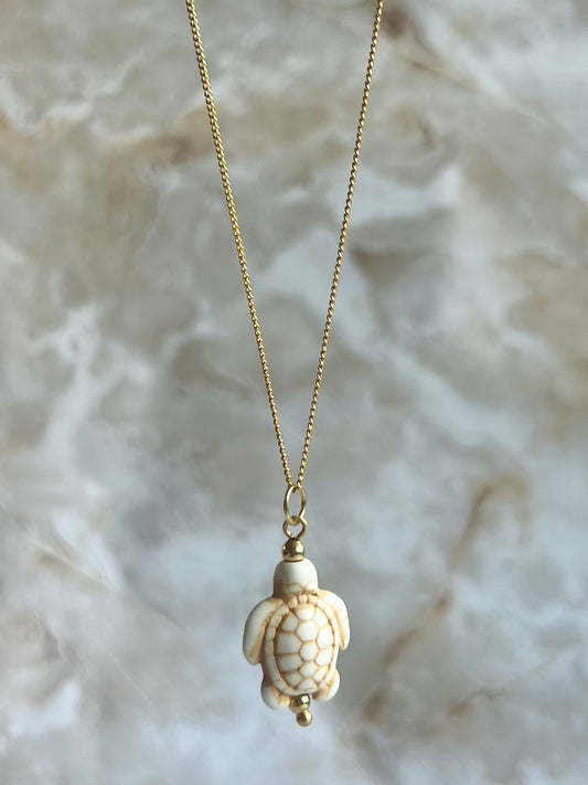 Creamy Turtle Necklace