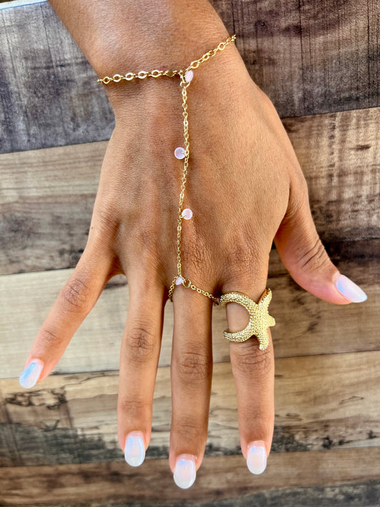 Cristalitos Rosa Hand Chain